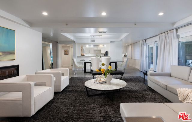 155 N Hamilton Drive 102, Beverly Hills, CA 90211