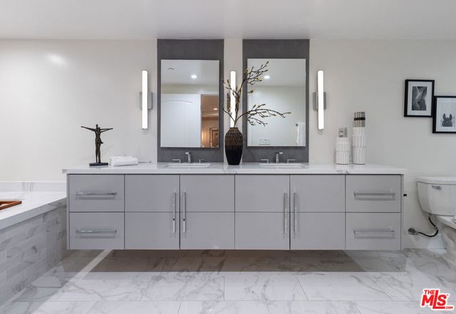 155 N Hamilton Drive 102, Beverly Hills, CA 90211