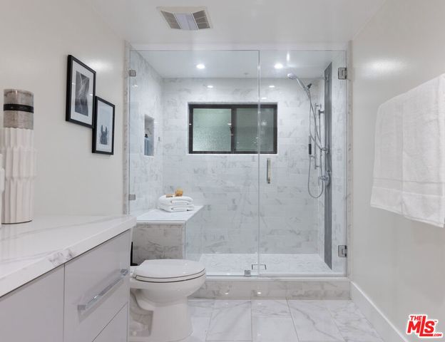 155 N Hamilton Drive 102, Beverly Hills, CA 90211