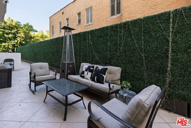 155 N Hamilton Drive 102, Beverly Hills, CA 90211