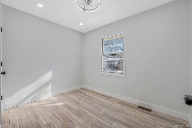 39 E Lyons Street, Melville, NY 11747