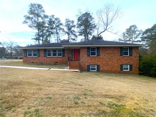 2405 Morganton Road, Fayetteville, NC 28303