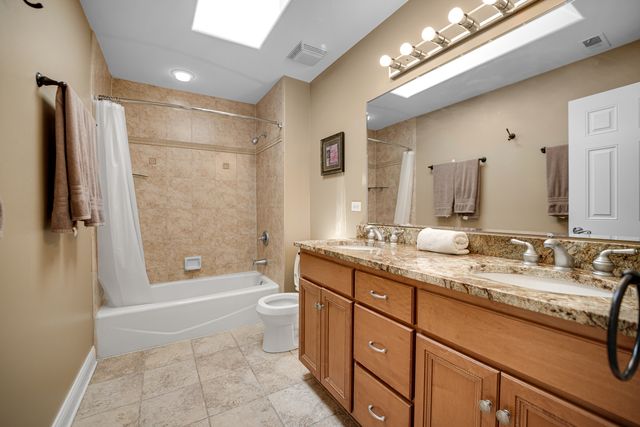4825 W 92nd Street, Oak Lawn, IL 60453