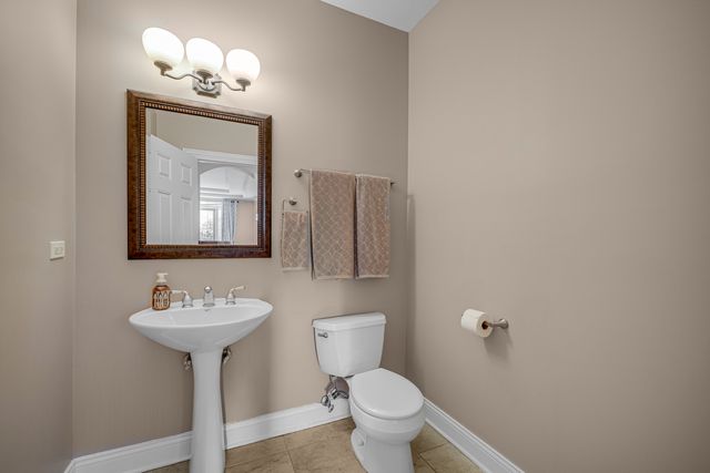 4825 W 92nd Street, Oak Lawn, IL 60453