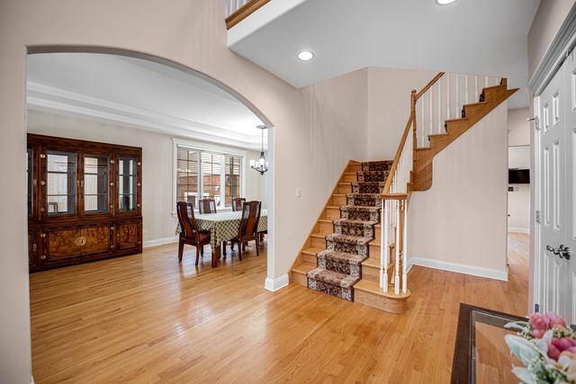 4825 W 92nd Street, Oak Lawn, IL 60453