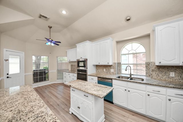 10007 Adobe Drive, Houston, TX 77095