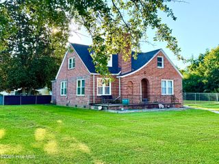 301 S Church Street, Roseboro, NC 28382