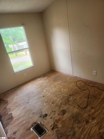 124 Saxon Drive, Piedmont, SC 29673