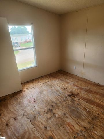 124 Saxon Drive, Piedmont, SC 29673