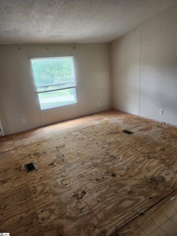124 Saxon Drive, Piedmont, SC 29673