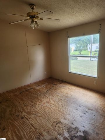 124 Saxon Drive, Piedmont, SC 29673
