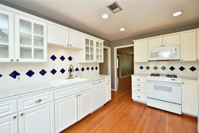 4410 De Milo Drive, Houston, TX 77092