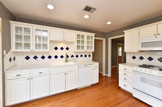 4410 De Milo Drive, Houston, TX 77092