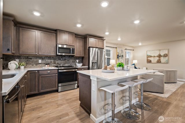 3221 SW Holly Street, Seattle, WA 98126