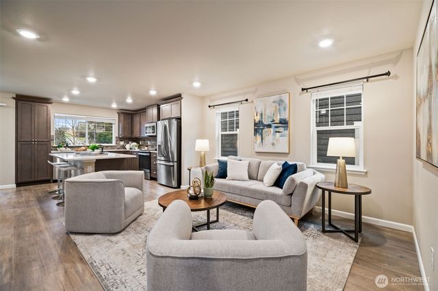 3221 SW Holly Street, Seattle, WA 98126