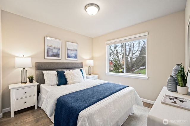 3221 SW Holly Street, Seattle, WA 98126