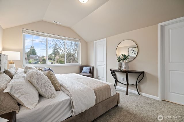 3221 SW Holly Street, Seattle, WA 98126