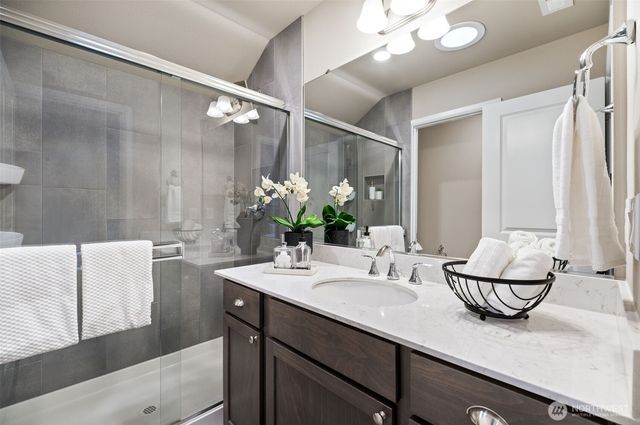 3221 SW Holly Street, Seattle, WA 98126