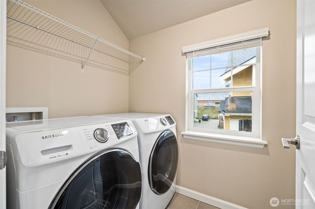 3221 SW Holly Street, Seattle, WA 98126