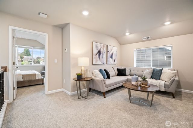 3221 SW Holly Street, Seattle, WA 98126