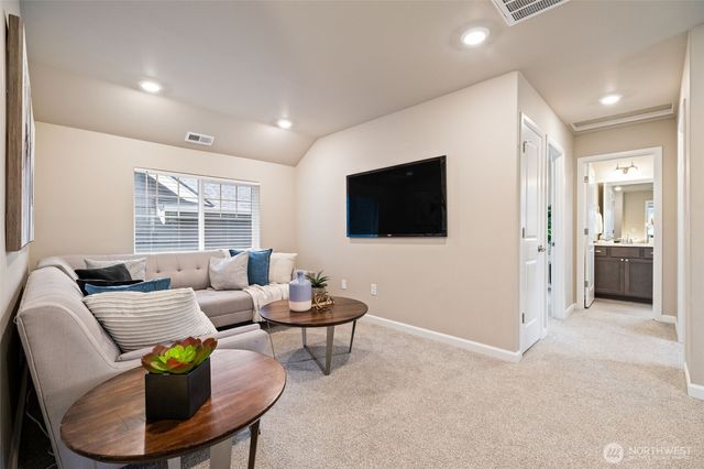 3221 SW Holly Street, Seattle, WA 98126