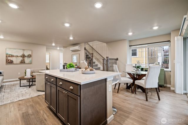 3221 SW Holly Street, Seattle, WA 98126