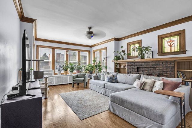 1027 N HARLEM Avenue, Oak Park, IL 60302
