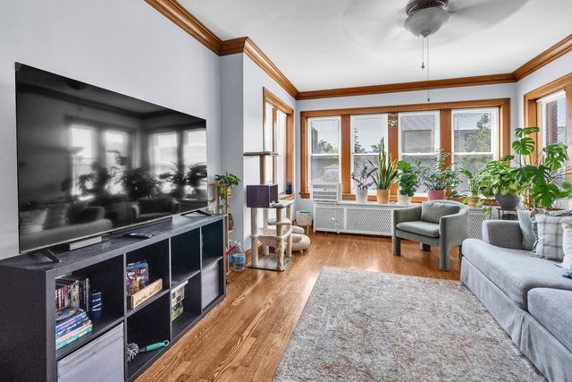 1027 N HARLEM Avenue, Oak Park, IL 60302
