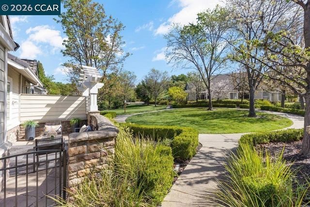 172 Sugarloaf Ct, Alamo, CA 94507