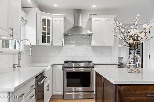 129 Four Winds Drive, Middletown, NJ 07748