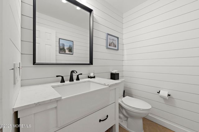 129 Four Winds Drive, Middletown, NJ 07748