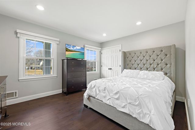 129 Four Winds Drive, Middletown, NJ 07748