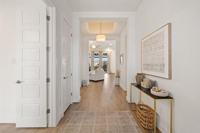 600 Bonfisk BND, Austin, TX 78738