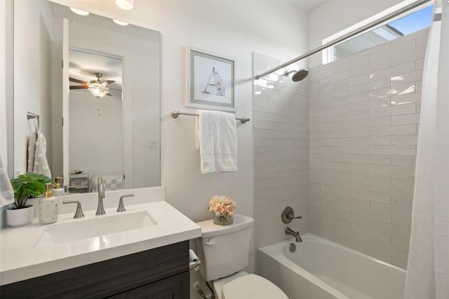 600 Bonfisk BND, Austin, TX 78738