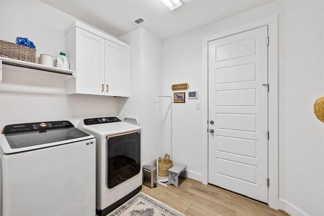 600 Bonfisk BND, Austin, TX 78738