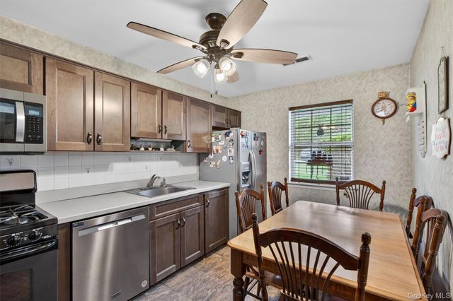 28 Lois Lane, Monroe, NY 10950