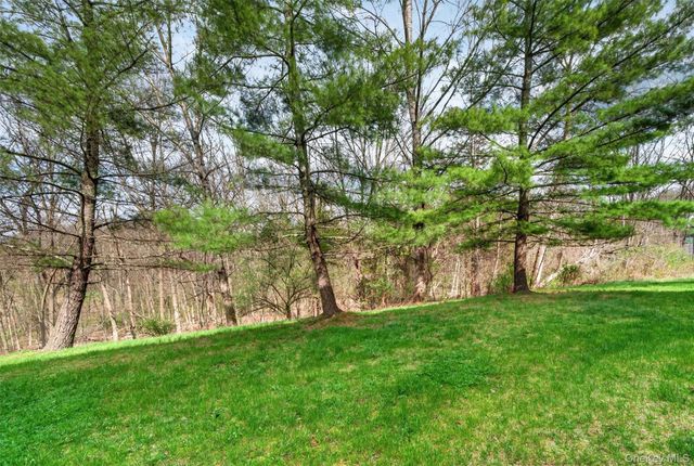 28 Lois Lane, Monroe, NY 10950