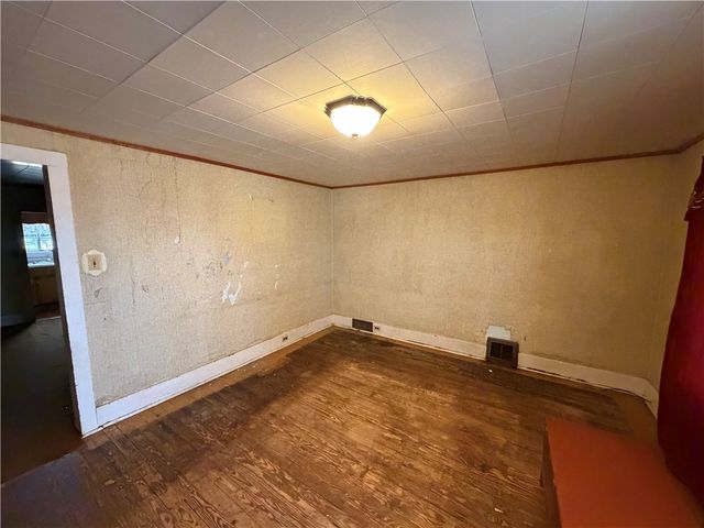 141 Larimer Ave, Pittsburgh, PA 15315