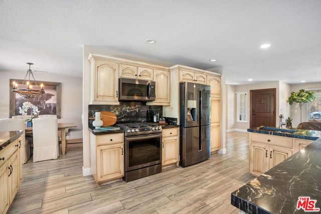 1218 Nonchalant Drive, Simi Valley, CA 93065