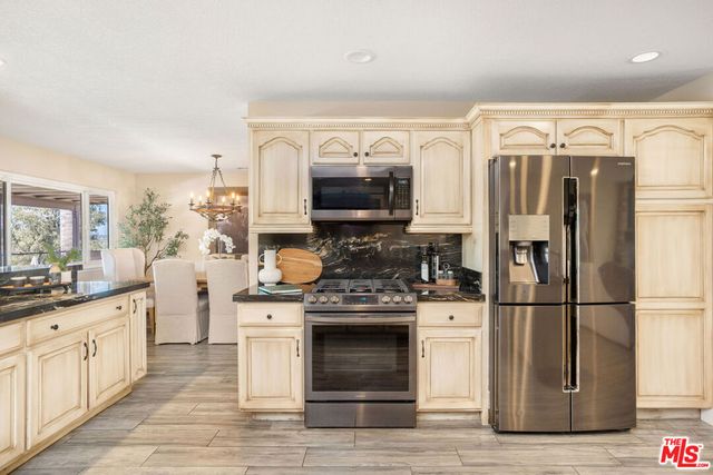 1218 Nonchalant Drive, Simi Valley, CA 93065