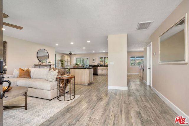 1218 Nonchalant Drive, Simi Valley, CA 93065