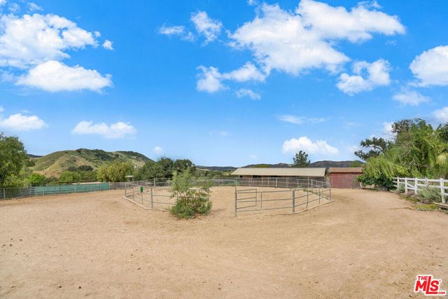 1218 Nonchalant Drive, Simi Valley, CA 93065