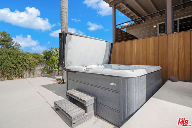 1218 Nonchalant Drive, Simi Valley, CA 93065