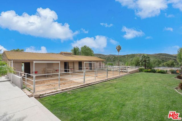 1218 Nonchalant Drive, Simi Valley, CA 93065