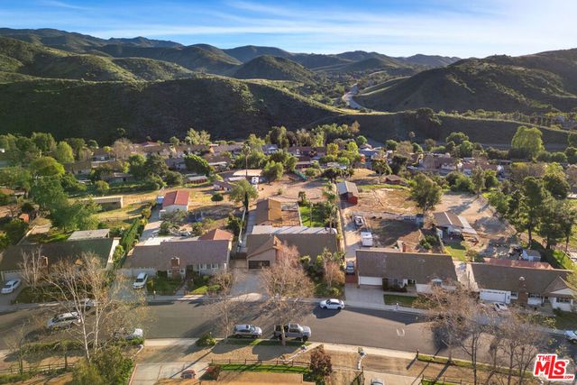 1218 Nonchalant Drive, Simi Valley, CA 93065