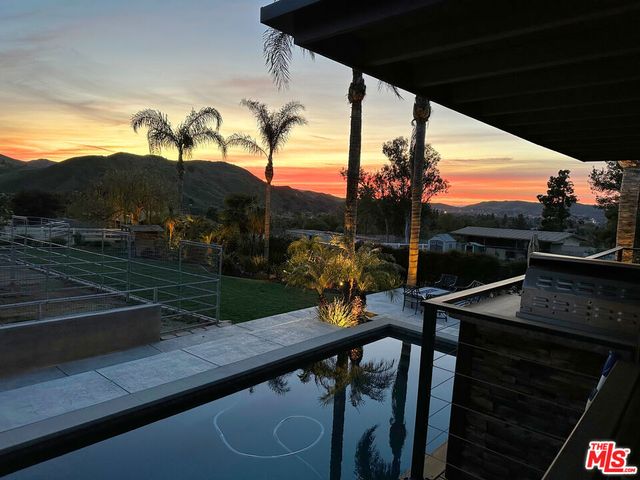 1218 Nonchalant Drive, Simi Valley, CA 93065