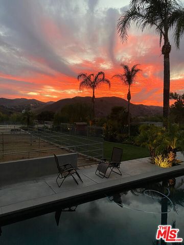 1218 Nonchalant Drive, Simi Valley, CA 93065