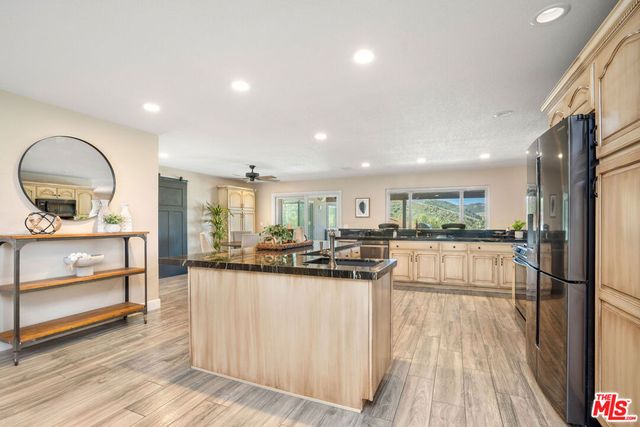 1218 Nonchalant Drive, Simi Valley, CA 93065