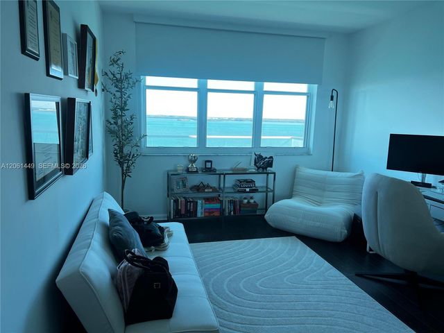 800 Claughton Island Dr 1404, Miami, FL 33131