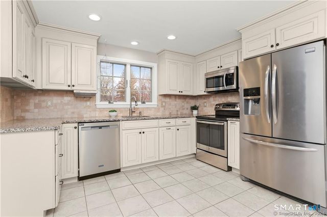 608 Stillson Road, Fairfield, CT 06824
